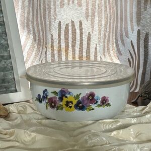 Vintage GMI Enamelware Metal Mixing Bowl With Plastic Lid Pansy Floral